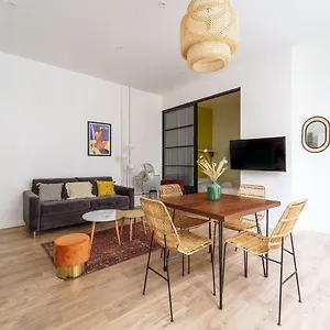 Parisuites Canal Saint Martin Chic & Design & Cosy , Paris France